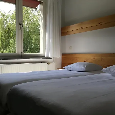 Hotel Steensel 3*