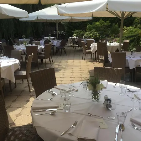 Отель Hotel Steensel