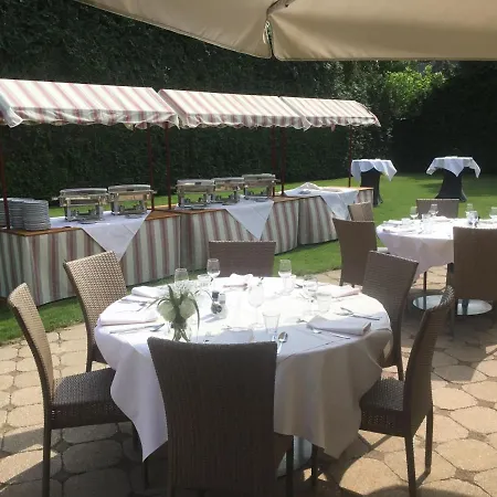 Hotel Steensel Отель 3*