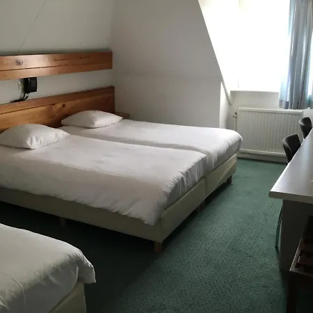 Отель Hotel Steensel Steensel