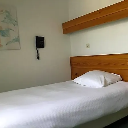 Hotel Steensel Отель 3*