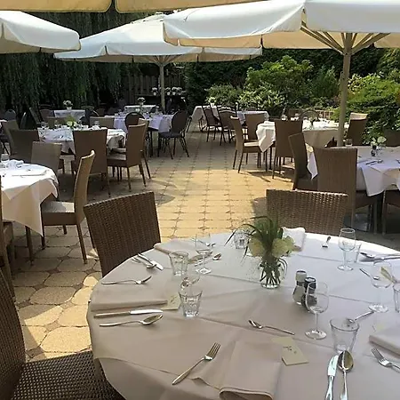 Отель Hotel Steensel