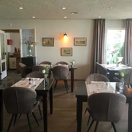 Отель Hotel Steensel