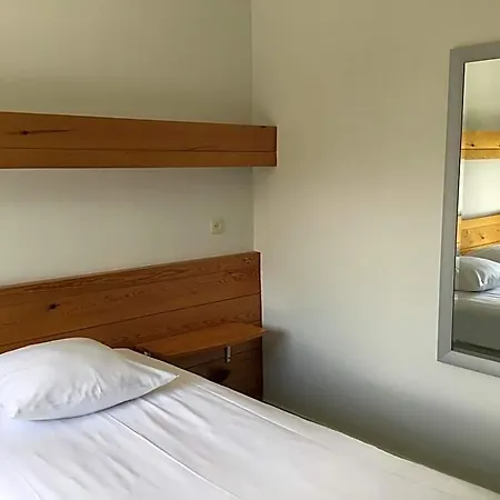 Отель Hotel Steensel 3*