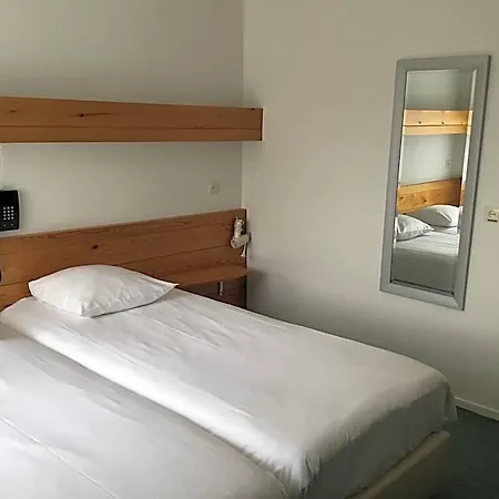 Отель Hotel Steensel Steensel