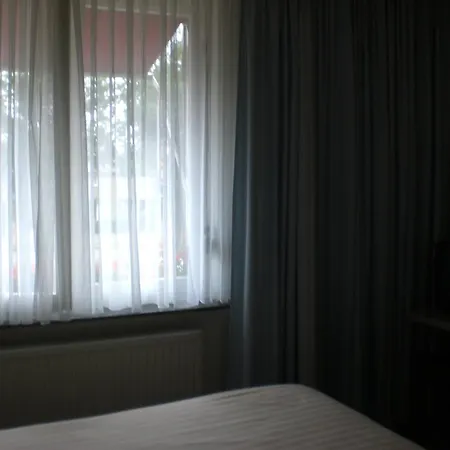 Отель Hotel Steensel Steensel