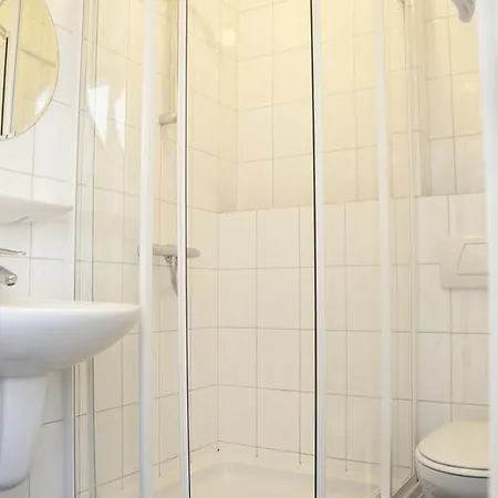 Отель Hotel Steensel