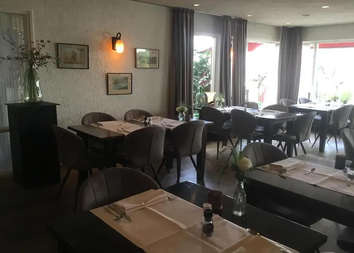 Hotel Steensel Ξενοδοχείο Steensel