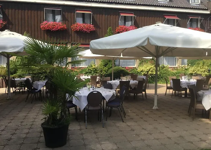 Hotel Steensel Hotell 3*